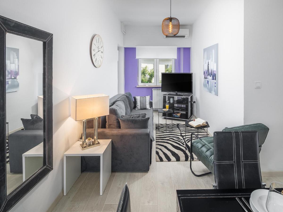 Apartment Aida *
