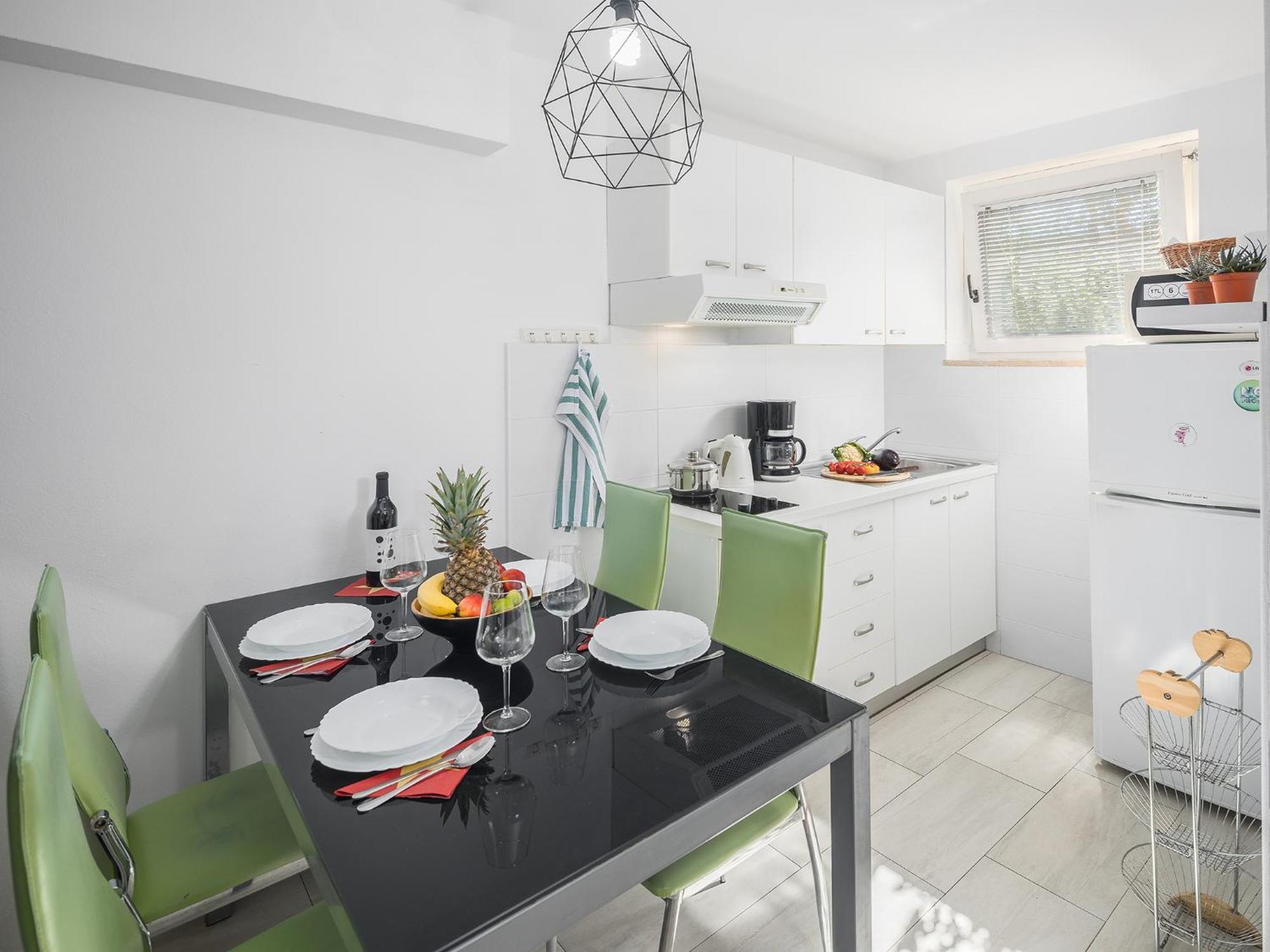 Apartment Aida *